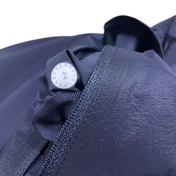 LULULEMON Women's 2 Down & Around Bomber Reversible Jacket Navy 800 Fill Down - Picture 12 of 15